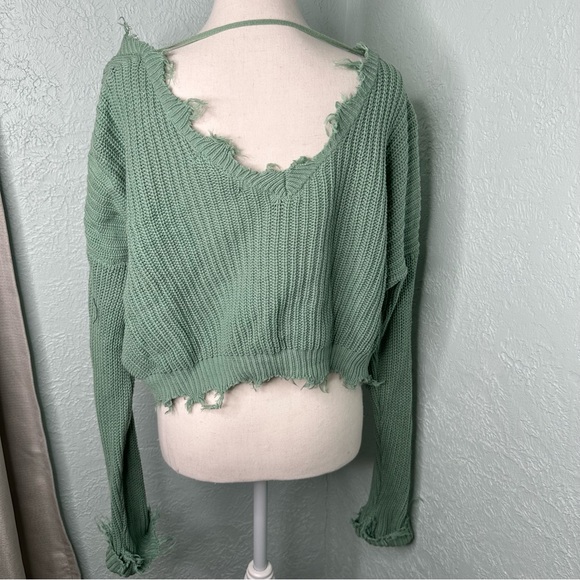 Forever21 Cropped Distressed Slouch Sweater - Picture 4 of 5